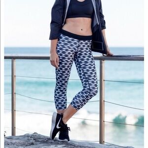 Nike Black and White Cropped Leggings